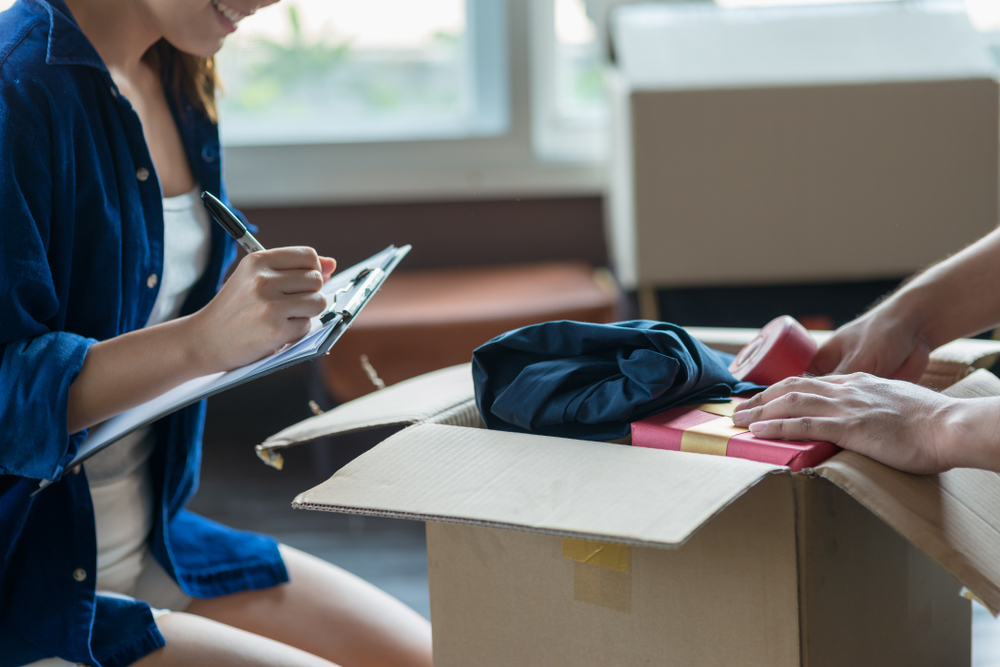 Moving house? Use our new build moving checklist to prepare your finances, utilities, documents, and home before moving day.